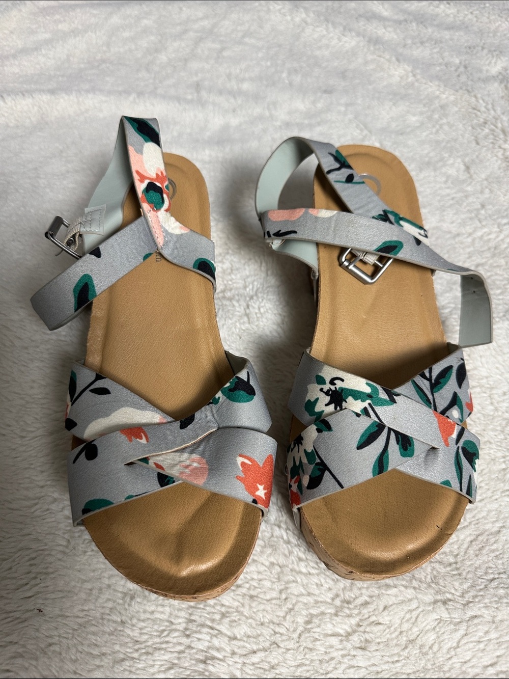 Women’s Floral Strap Sandals in Gray with Coral Accents